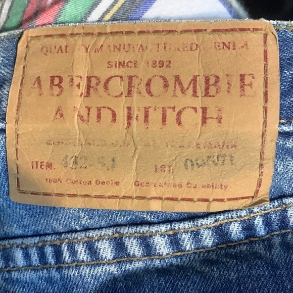 Abercrombie & Fitch Women’s 1892 High Rise Button Fly Distressed Jeans Size 8L - Picture 7 of 10